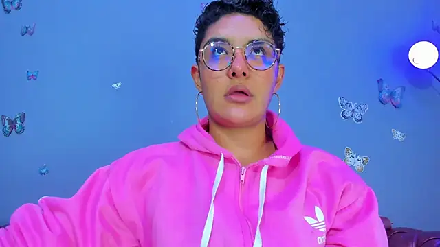 Kaira mosse online show from January 18, 2026, 11:58 am