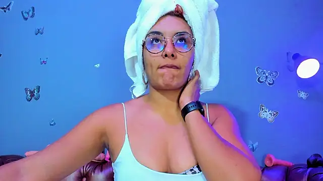 Kaira mosse online show from March 14, 2026, 12:21 pm