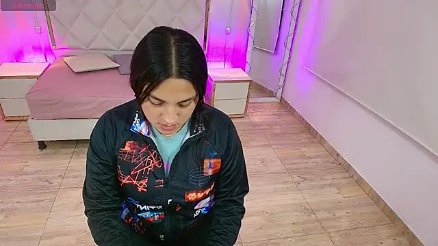 Brendda tay online show from November 3, 2025, 3:30 am