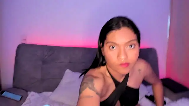 Snapshot of AnneteLynch chatting on January 18, 2026, 10:35 pm AnneteLynch online show from January 18, 2026, 10:35 pm