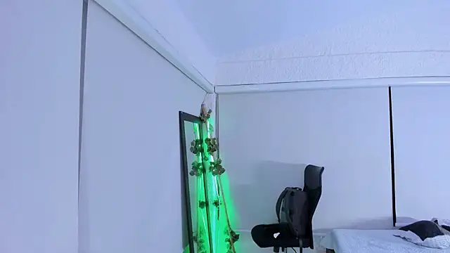 Snapshot of alexandersawyer chatting on November 22, 2025, 4:44 am alexandersawyer online show from November 22, 2025, 4:44 am