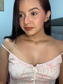 Melanyprada online show from May 20, 2026, 3:56 am