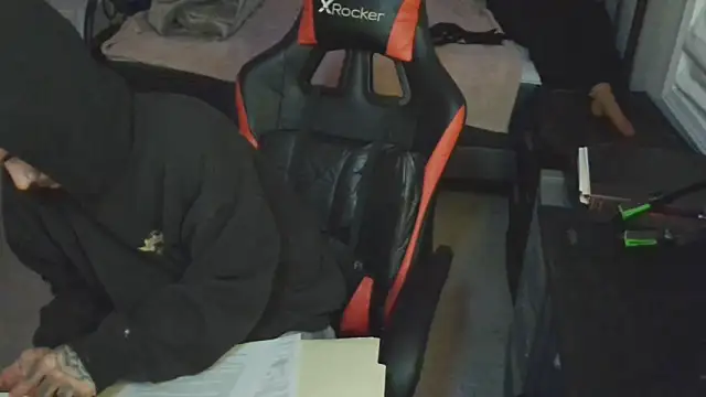 XMeF10 online show from January 29, 2025, 2:51 am