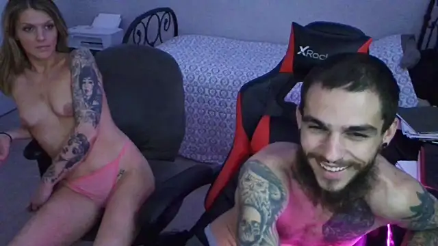 XMeF10 online show from February 18, 2025, 5:09 am