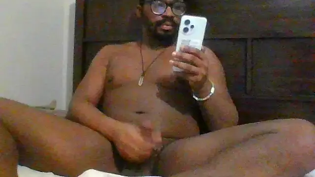 Snapshot of Hotcock100 chatting on November 26, 2025, 10:33 pm Hotcock100 online show from November 26, 2025, 10:33 pm