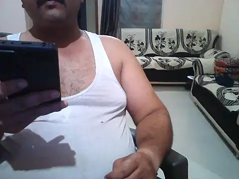 Snapshot of Akhil3290 chatting on July 8, 2026, 2:43 pm Akhil3290 online show from July 8, 2026, 2:43 pm