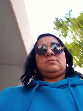 paulinaDiaz1 online show from October 18, 2025, 4:30 pm