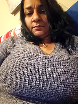 paulinaDiaz1 online show from November 4, 2025, 6:07 pm