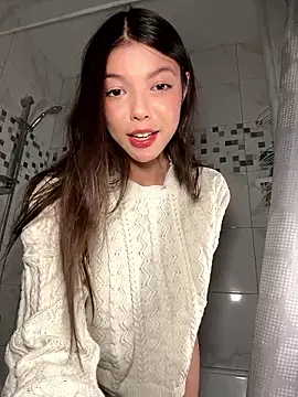 DesiredHoney online show from December 6, 2024, 8:07 pm