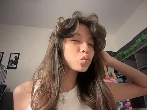 DesiredHoney online show from September 27, 2025, 5:51 pm