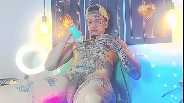 Snapshot of daimond_hope666 chatting on February 13, 2025, 9:17 pm daimond hope666 online show from February 13, 2025, 9:17 pm