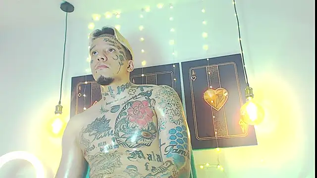 Snapshot of daimond_hope666 chatting on February 14, 2025, 6:45 am daimond hope666 online show from February 14, 2025, 6:45 am