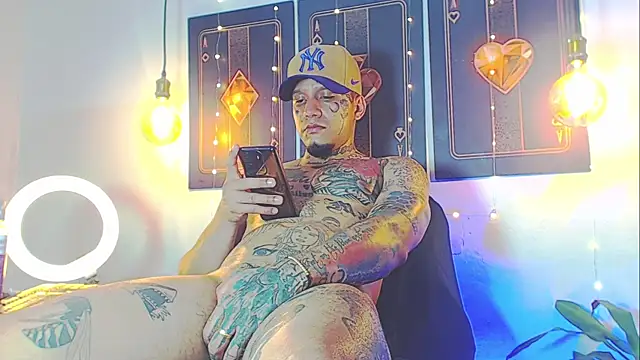 Snapshot of daimond_hope666 chatting on February 25, 2025, 5:52 am daimond hope666 online show from February 25, 2025, 5:52 am