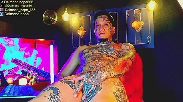 Snapshot of daimond_hope666 chatting on November 25, 2025, 8:31 pm daimond hope666 online show from November 25, 2025, 8:31 pm