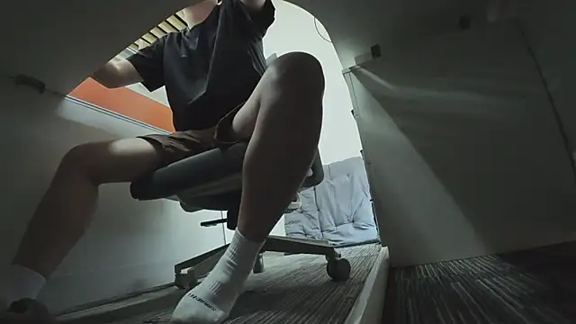 Lucas nn online show from May 7, 2026, 1:44 am