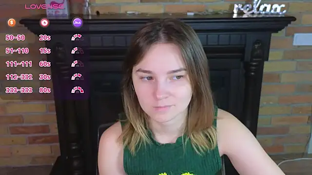 Snapshot of Ellie_Sunset chatting on July 11, 2026, 8:17 am Ellie Sunset online show from July 11, 2026, 8:17 am