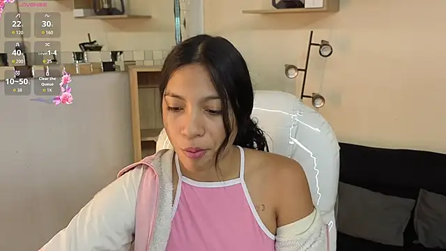 Saray reyes online show from November 21, 2025, 11:53 am