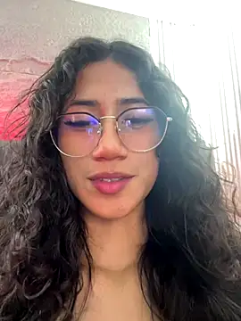 Snapshot of KaitlynLoveCam chatting on November 26, 2025, 10:33 pm KaitlynLoveCam online show from November 26, 2025, 10:33 pm