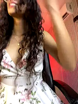 KaitlynLoveCam online show from December 15, 2025, 10:25 pm