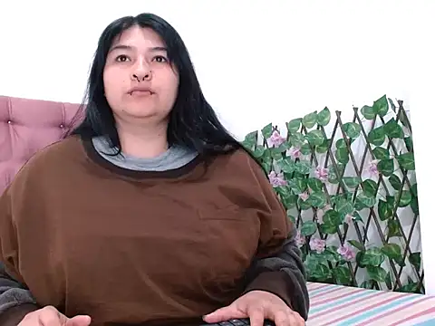  69HONRY online show from September 12, 2025, 1:11 pm