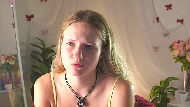 Snapshot of MaydaFoulk chatting on June 28, 2026, 11:33 pm MaydaFoulk online show from June 28, 2026, 11:33 pm