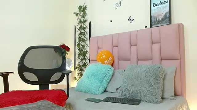 Snapshot of isabela_ferrer_ chatting on February 15, 2025, 1:05 pm isabela ferrer online show from February 15, 2025, 1:05 pm
