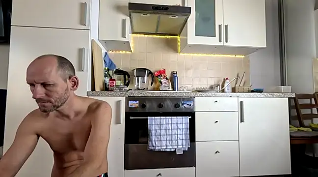 MrPearlsLive online show from December 27, 2024, 11:06 am