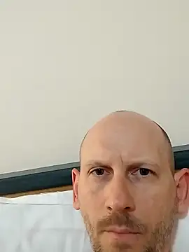 MrPearlsLive online show from April 23, 2026, 8:44 pm