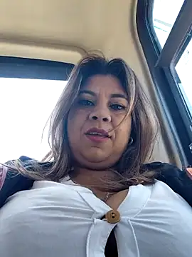 Laura-Hernandez online show from February 27, 2026, 3:12 pm