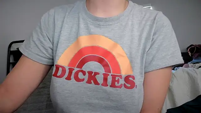 bigb00tyjudyyX online show from November 4, 2025, 2:05 pm