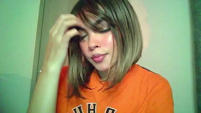 Kiri Cutee online show from October 22, 2025, 4:02 am