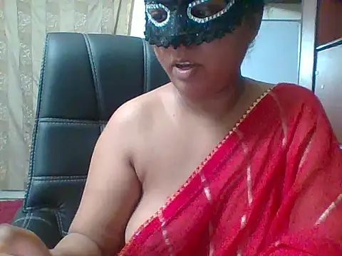 kamayanisingh24 online show from March 15, 2025, 8:37 am