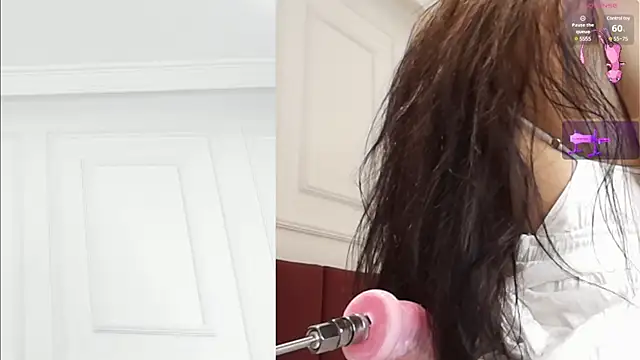 Luna monroe  online show from February 20, 2025, 1:51 pm