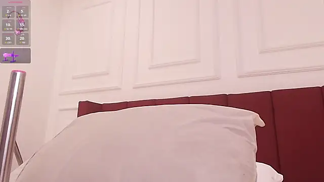 Luna monroe  online show from March 1, 2025, 1:51 pm