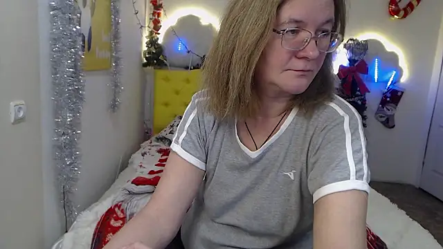 HolyMilfa online show from December 8, 2024, 1:36 pm