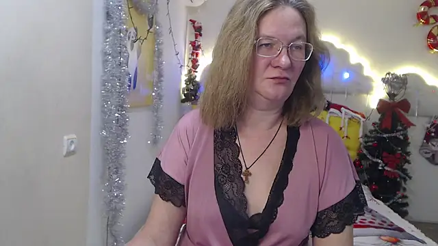 HolyMilfa online show from December 13, 2024, 10:30 am