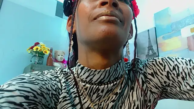 Snapshot of shantal_ray4 chatting on December 19, 2024, 5:50 pm shantal ray4 online show from December 19, 2024, 5:50 pm