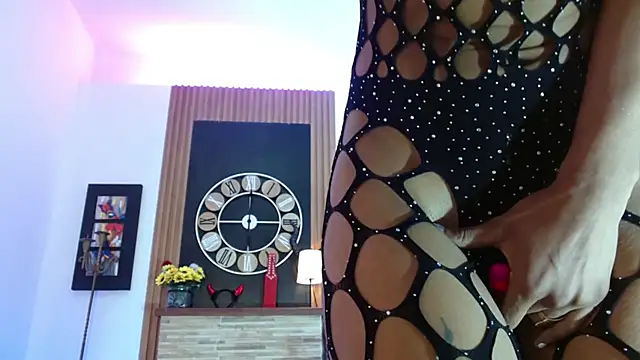 Snapshot of shantal_ray4 chatting on March 19, 2025, 12:01 pm shantal ray4 online show from March 19, 2025, 12:01 pm