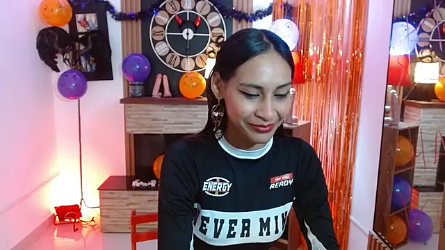 Snapshot of shantal_ray4 chatting on October 17, 2025, 11:35 am shantal ray4 online show from October 17, 2025, 11:35 am