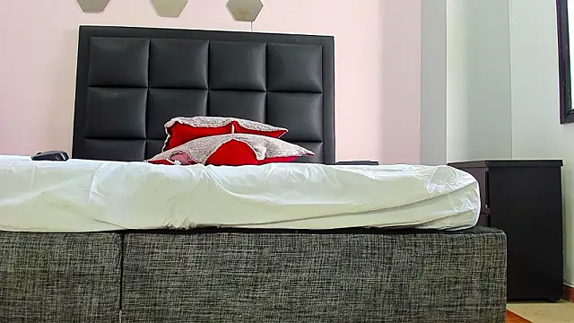 Catalina Jonex online show from March 10, 2026, 2:33 pm