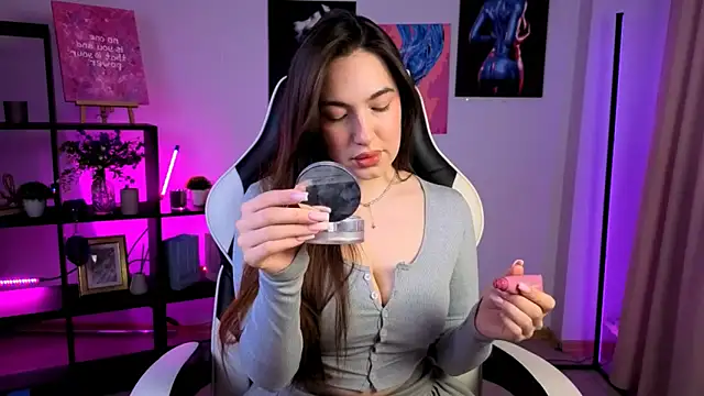 MelissaLovvv online show from December 3, 2025, 4:09 am