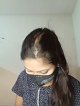 Snapshot of Nadia-2 chatting on February 4, 2025, 10:32 am Nadia-2 online show from February 4, 2025, 10:32 am