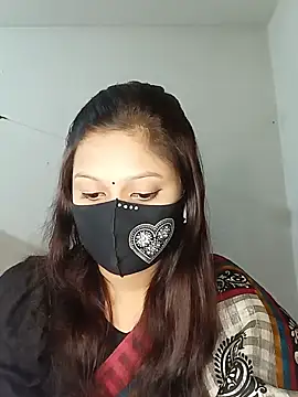 Snapshot of Nadia-2 chatting on February 5, 2025, 6:37 pm Nadia-2 online show from February 5, 2025, 6:37 pm