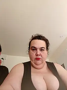 Snapshot of Niny84 chatting on June 11, 2026, 3:43 pm Niny84 online show from June 11, 2026, 3:43 pm