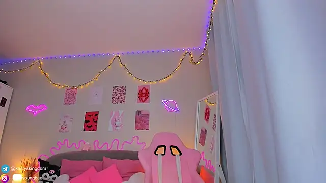 Snapshot of Kate_Clover chatting on January 19, 2026, 6:17 am Kate Clover online show from January 19, 2026, 6:17 am