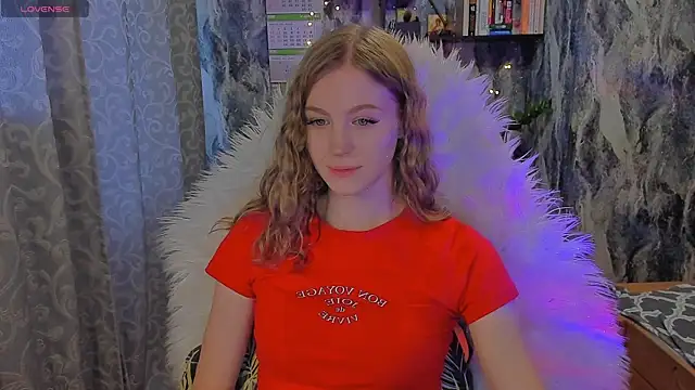 JuxxxsyBunx online show from October 8, 2025, 2:42 am