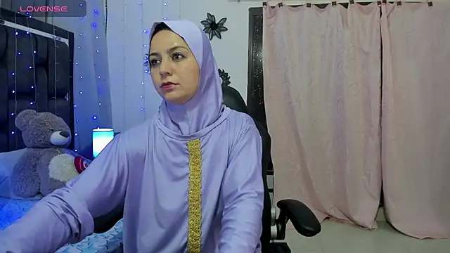 Snapshot of BadraSaadi chatting on December 22, 2024, 1:11 pm BadraSaadi online show from December 22, 2024, 1:11 pm