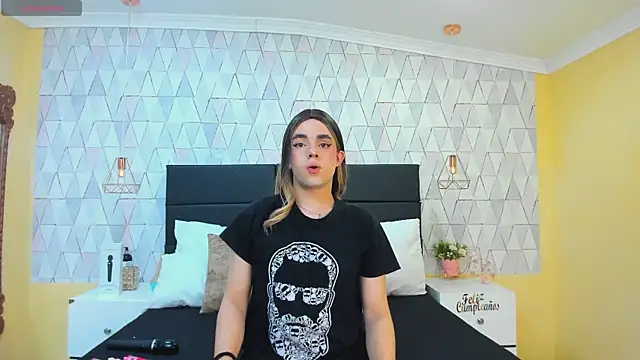 JustinePerry online show from October 20, 2025, 3:40 am