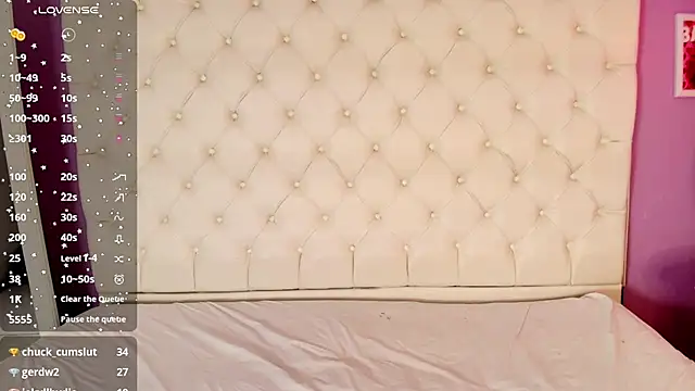 Trixiroy online show from February 15, 2025, 2:37 am