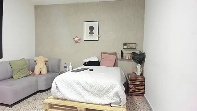 afrodita martinez online show from October 11, 2025, 6:45 am